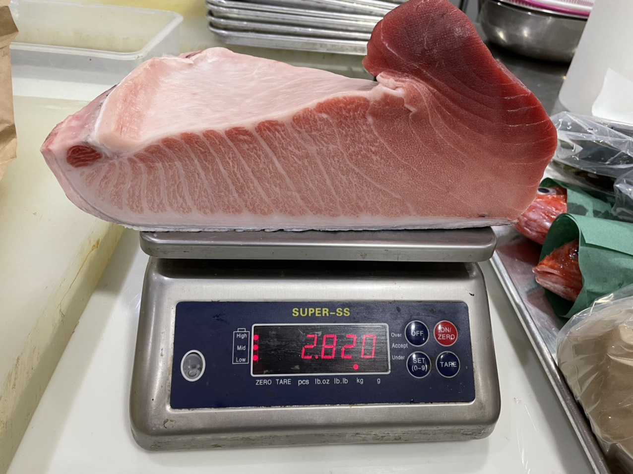 高知産・長崎産　養殖本鮪　腹上/ Farmed Bluefin Tuna HARA 1